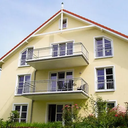 別荘 Grosszuegige Mit Haffblick, Balkon Und Poolnutzung